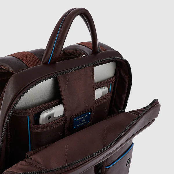 Kožený batoh na počítač s kapsou na AirPods®